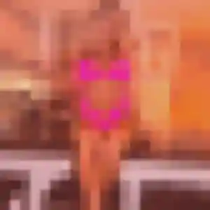Louane, 35 ans, en ligne à Sainte-Aulde pour une rencontre coquine