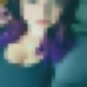 Perrine, 43 ans, en ligne à Sainte-Colombe-en-Bruilhois pour une rencontre coquine