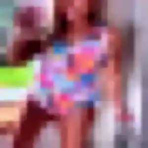 Contacte Irina, 33 ans à Sainte-Gemme gratuitement