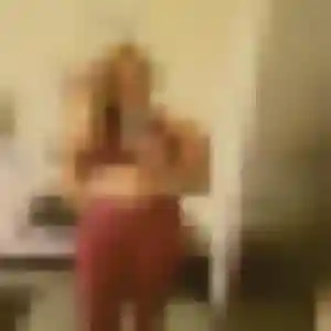 Rejoins Apolline, 30 ans à Sainte-Gemme-la-Plaine gratuitement