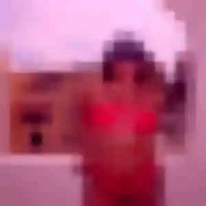 Bernadette, 35 ans, en ligne à Saintes pour une rencontre coquine