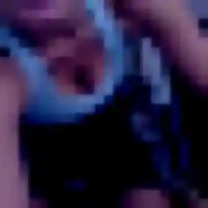 Nina, 23 ans, en ligne à Sarliac-sur-l'Isle pour un plan cul