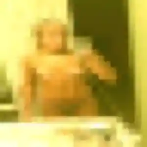 Djamila, 26 ans, disponible à Saulx-les-Chartreux pour une rencontre coquine