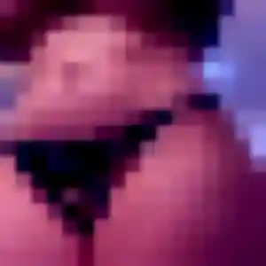 Oriane, 22 ans, en ligne à Sideville pour un plan cul