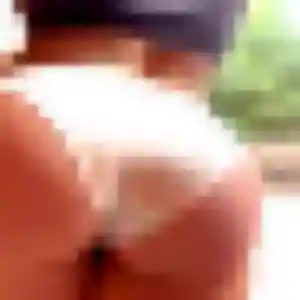Anne-Sophie, femme de 44 ans propose plan cul à Solesmes