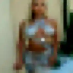 Elise, 29 ans, en ligne à Sommerau pour une rencontre coquine