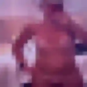 Nadia (22 ans) à Sommières-du-Clain cherche un plan cul maintenant