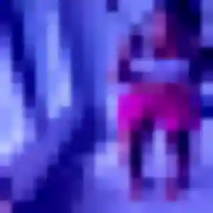 Anne-Laure, femme de 34 ans cherche plan cul à Terre-de-Bancalié