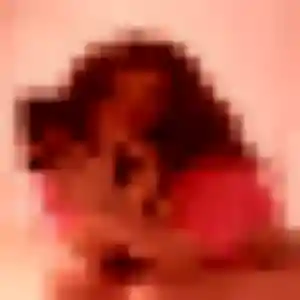 Melanie, 23 ans, connectée à Tourville-la-Rivière pour une rencontre coquine