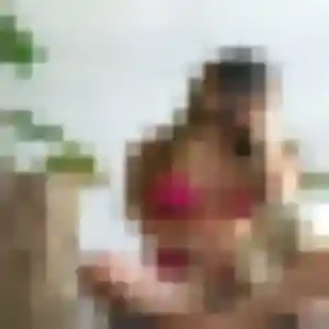 Elena, 25 ans, cherche un plan cul à Tramain