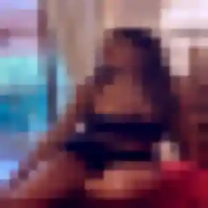 Helene, 39 ans, en ligne à Trévron pour une rencontre coquine