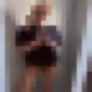 Beatrice, 23 ans, connectée à Ury pour une rencontre coquine
