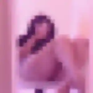 Mia de Uxegney, 23 ans - plan cul sans lendemain