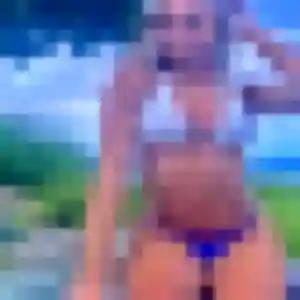Photo exclusive de Celine, 28 ans à Val d'Issoire - rencontre sans lendemain