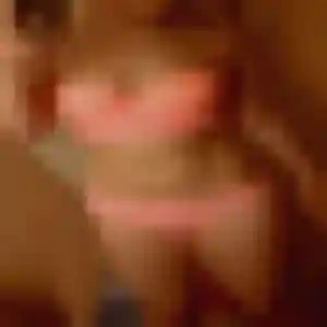 Roxane, 22 ans, disponible à Valence pour un plan cul