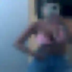 Photo de Garance à Vaux-et-Chantegrue (31 ans) - plan cul anonyme