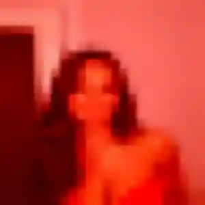 Leonie (43 ans) à Vedène cherche un plan cul aujourd'hui