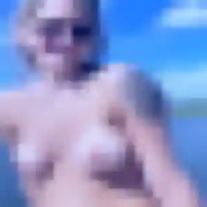 Julie-Anne, 27 ans, connectée à Verneuil-en-Halatte pour une rencontre coquine
