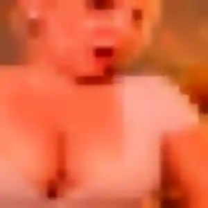 Photo exclusive de Leonie, 22 ans à Versailles - rencontre sans lendemain