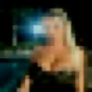 Faustine, 32 ans, connectée à Villepinte pour un plan cul