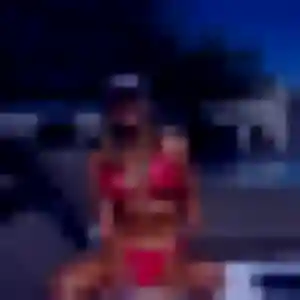 Sarah, femme de 32 ans propose plan cul à Villerville