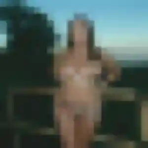 Rejoins Oriane, 25 ans à Villiers-le-Bâcle gratuitement