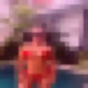 Henriette, 35 ans, en ligne à Vinzelles pour une rencontre coquine