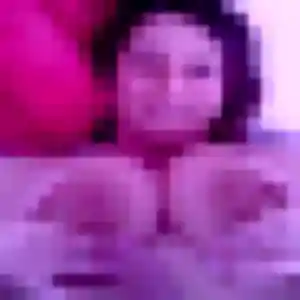 Contacte Madeleine, 24 ans à Vion en privé