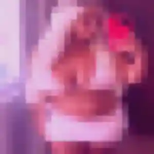 Clemence, 45 ans, connectée à Virelade pour un plan cul