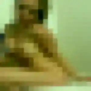 Noemie (33 ans) à Viviers-du-Lac cherche un plan cul ce soir